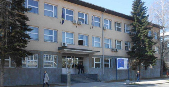 Izvršitelj suda reketirao građane
