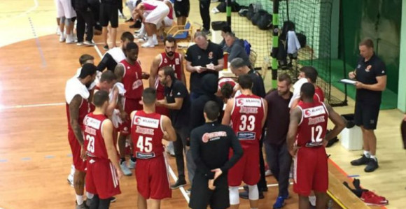 Прича: Цедевита - Алго цомплетаменте диференте...