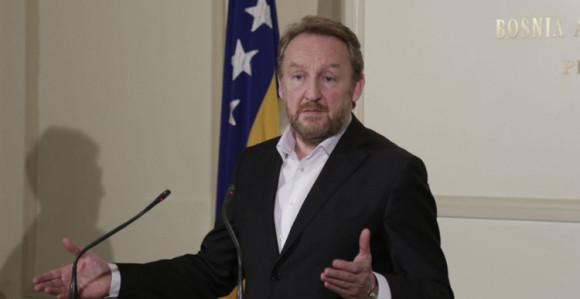 Izetbegović bio protiv sastanka