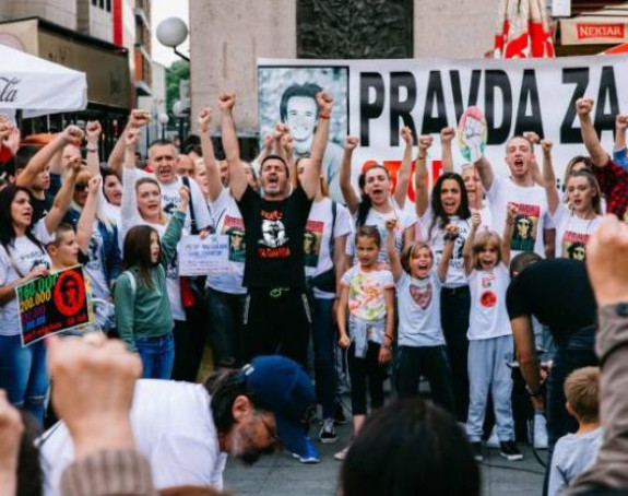 Хапшење пијуна обмана јавности