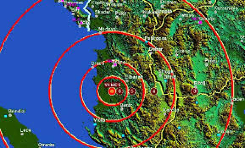 Албанију данас погодила два јака земљотреса