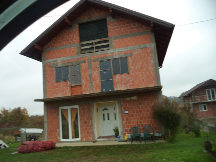 Srbac: Objesio se u porodičnoj kući