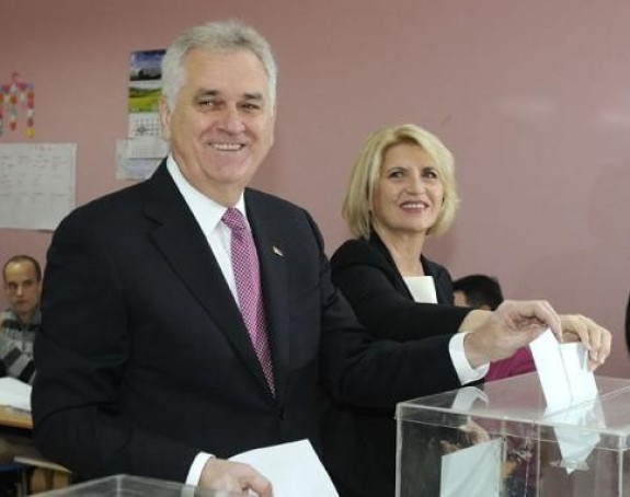 Nikolić se kandiduje, ne čeka SNS?
