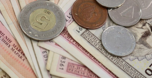 Prevarili 23 institucije u RS