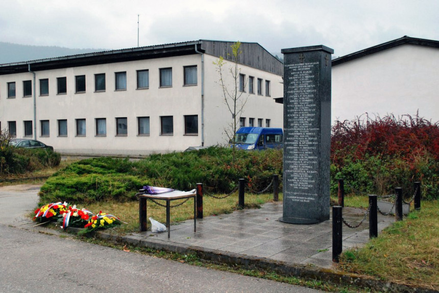 Парастос за 28 радника Фамоса