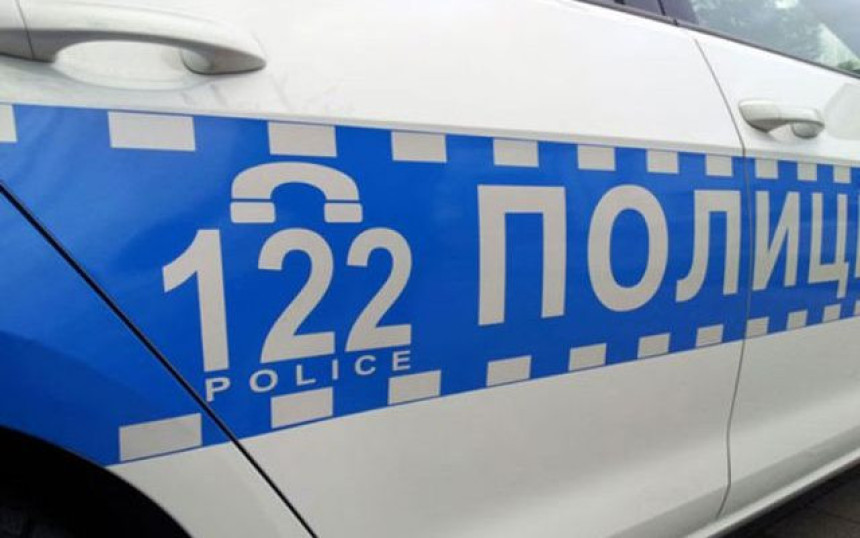 Uhapšeno lice iz SA zbog nelegalne trgovine autima