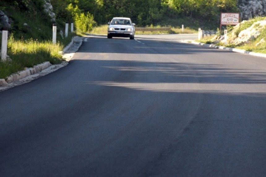 Klizavo u Mrkonjić Gradu, magla u Foči