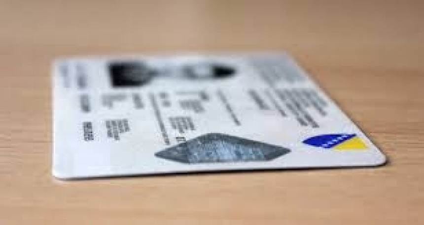 Prodaja ličnih karata postaje unosan biznis