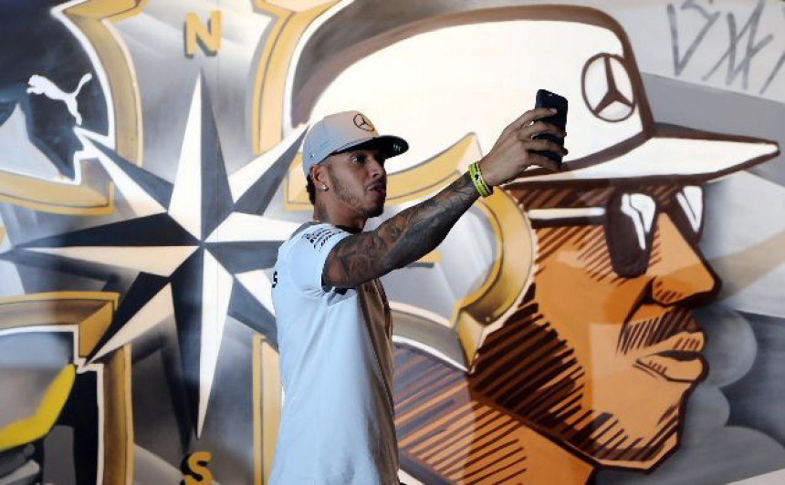 F1: Hamilton ne odustaje!