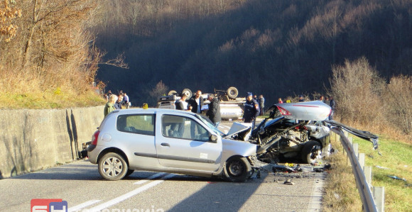 Pet osoba povrijeđeno na putu kod Vlasenice