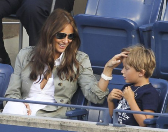 Меланија Трамп због сина остаје у Њујорку