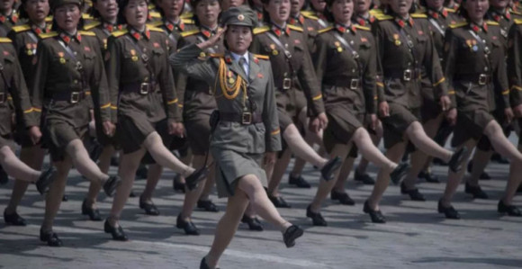 Žene snajperisti obezbjeđuju Kima