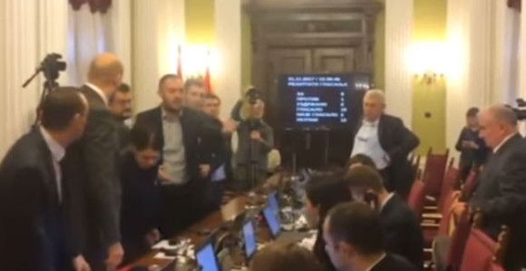 Obradović mišom gađao Martinovića