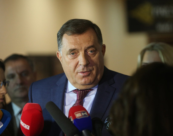 Dodik: Putovaću pasošem Srbije