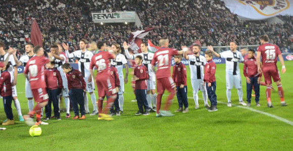 Video: To je pravi italijanski fudbal!