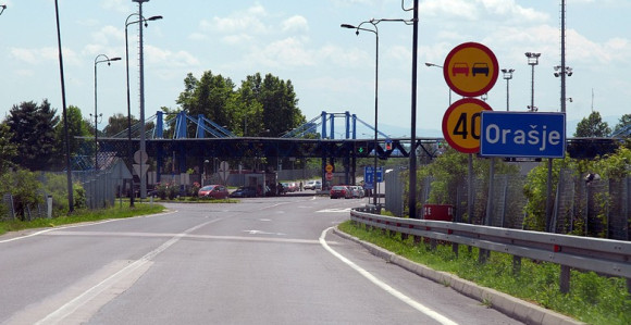 Zatvoren prelaz Orašje - Županja