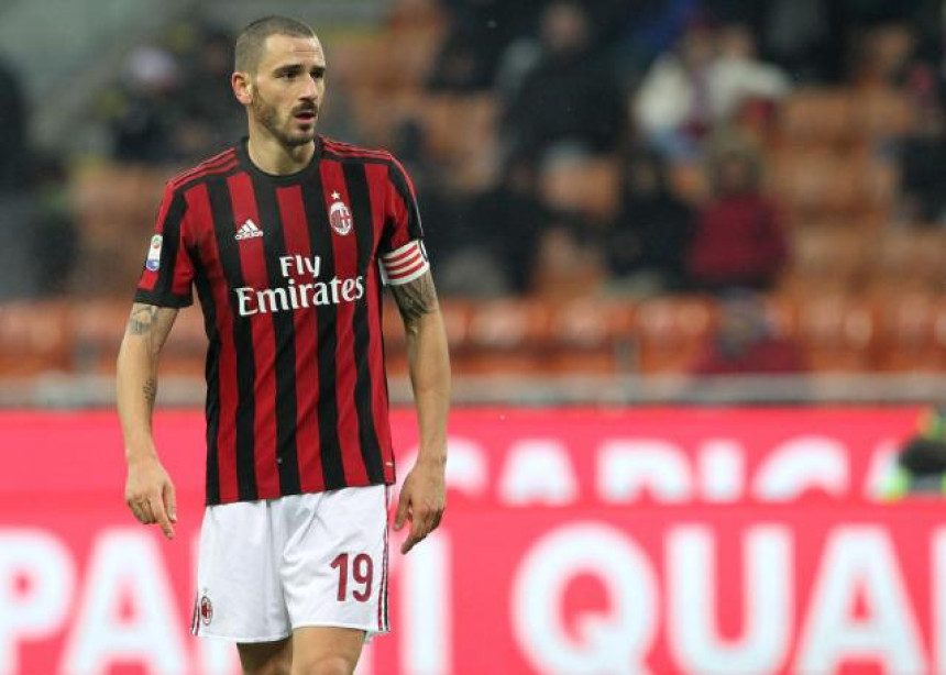 Da li će Bonuči da izda i Milan?!