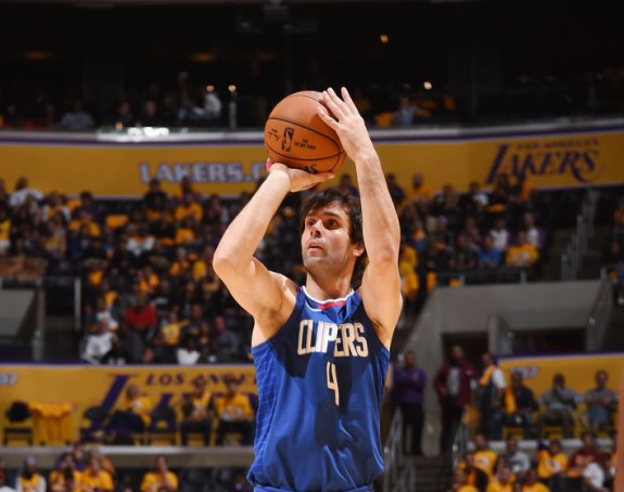 "Ко не воли да игра са Теодосићем тај је луд!"