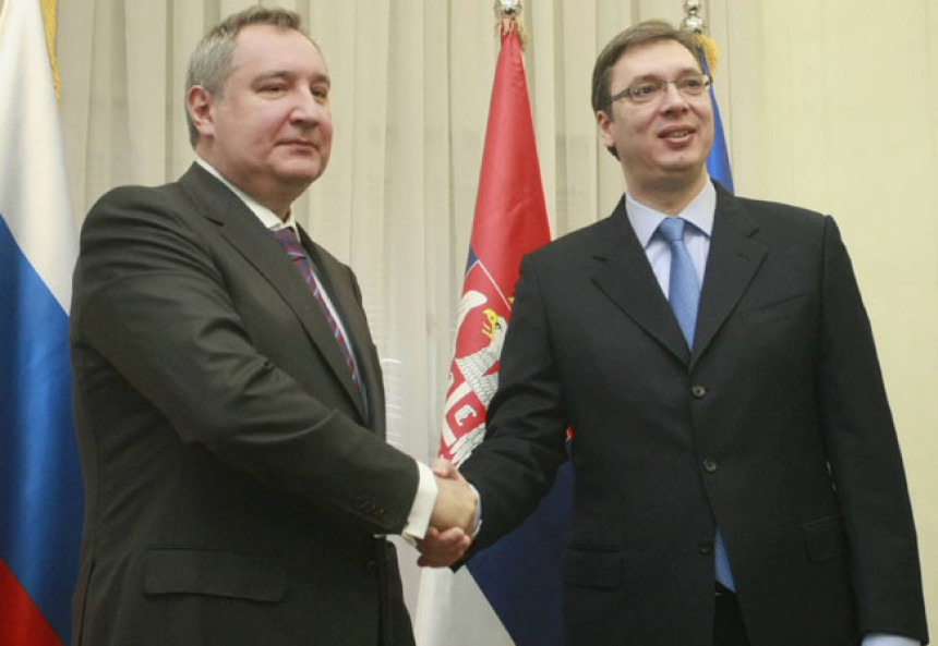 Rogozin je imao i molbu za Vučića