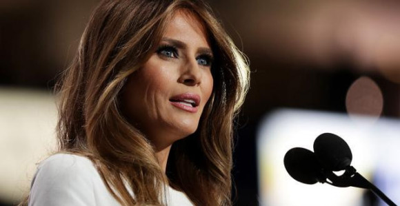 Papuče "Bijela kuća" Melaniji u čast