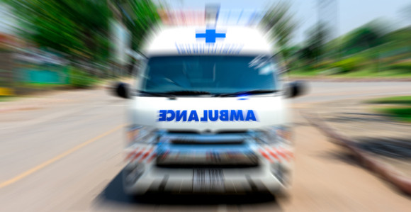 Разбио флашу па пререзао врат!