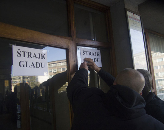 Radnici Željezare štrajkuju glađu