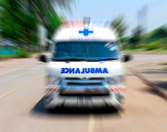 Razbio flašu pa prerezao vrat!