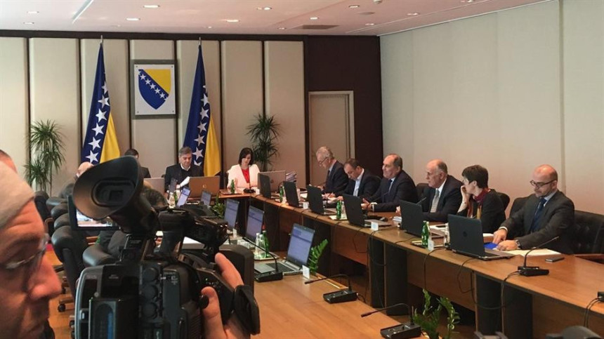 Мектић Додику: Сторнирај одлуку