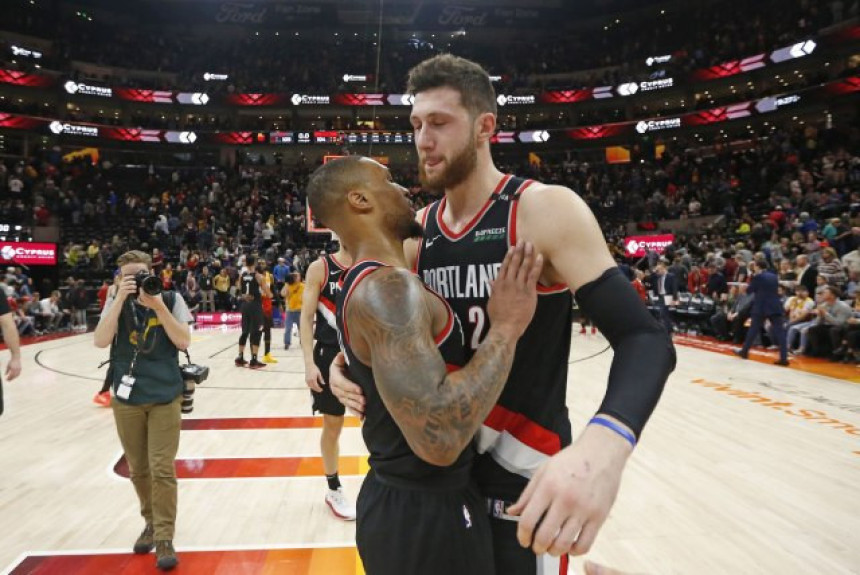 Svestrani Nurkić "pomeo" Jutu u trećoj četvrtini!