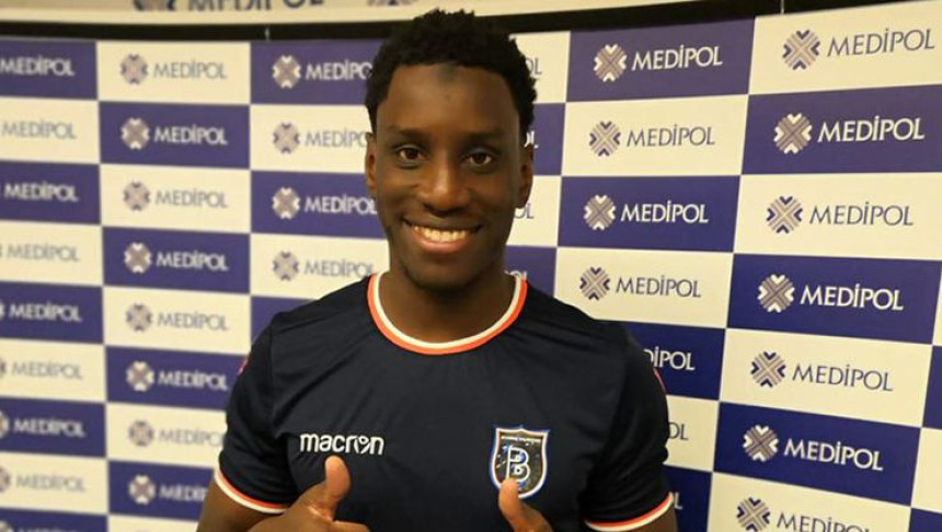 Demba Ba se vratio u Istanbul!