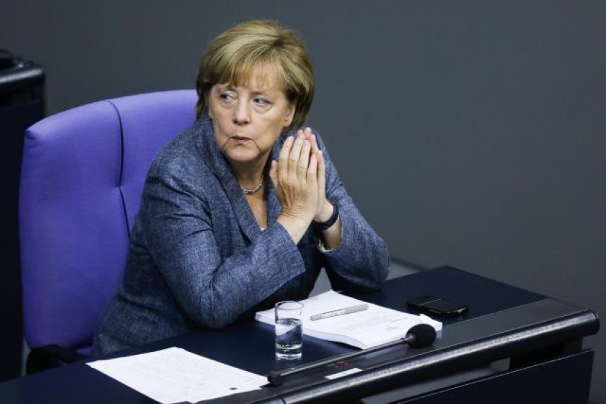 Хоће ли Меркелова преживјети олују?