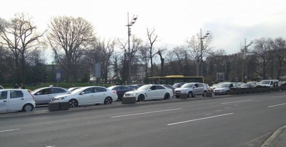 Štrajk taksista izazvao kolaps u Beogradu