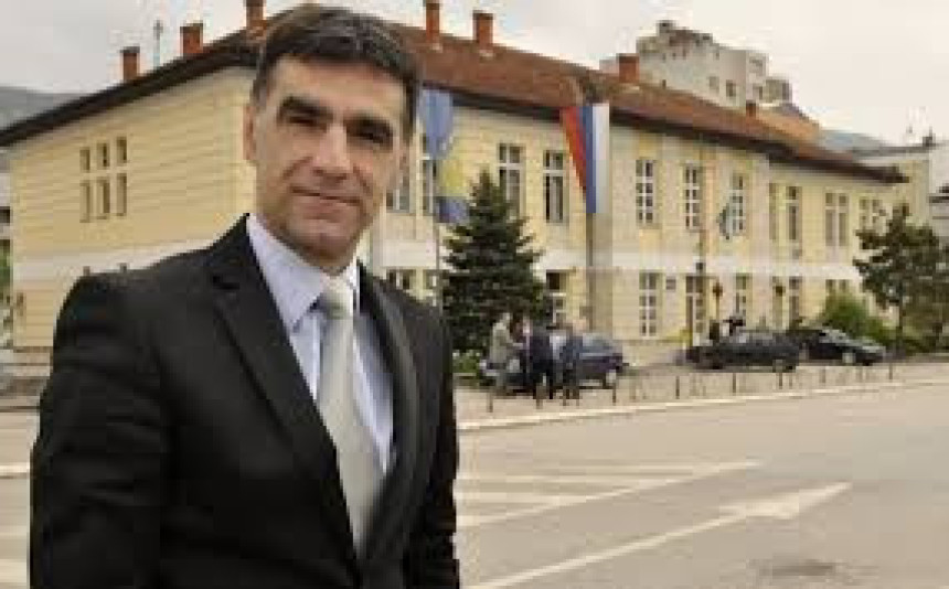 BiH je i srpska, bošnjačka i hrvatska