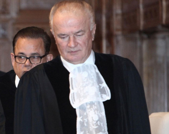 Bakir ne može da ponovi očev potez