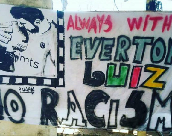 Турци подржали Евертона: Стоп расизму! 