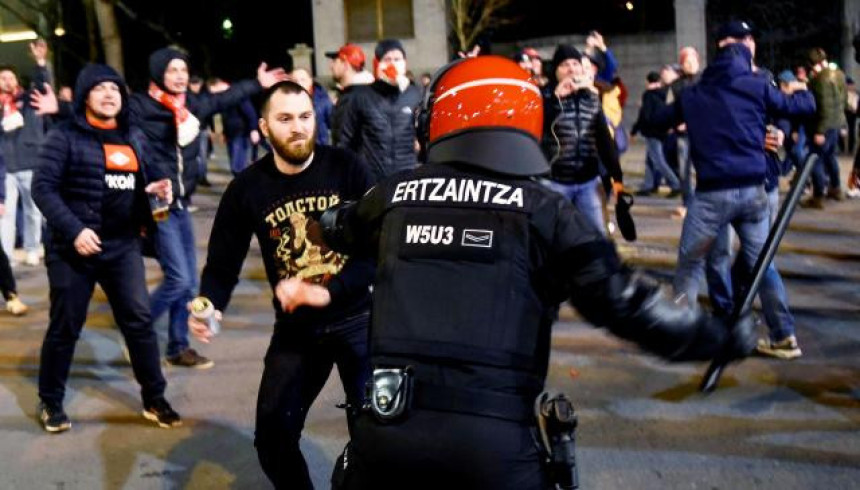 Tuča Španaca i Rusa: Preminuo policajac u Bilbau!