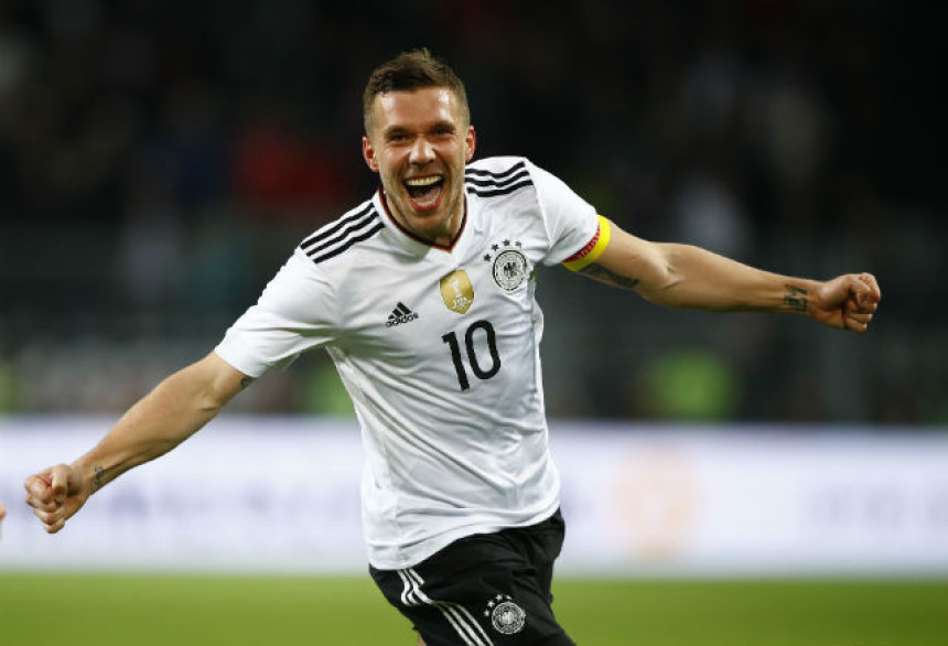 Njemačka - Engleska 1:0! Bomba za kraj reprezentativne karijere Podolskog!