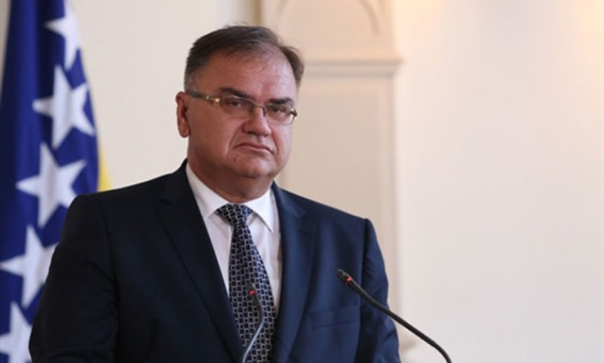 Поручује: Могу побиједити Додика