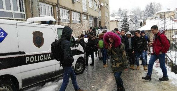 Lažna dojava o dvije bombe