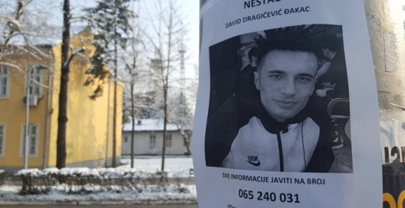 Majka i drugovi traže Davida 