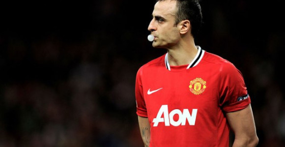 Berbatov se divi Busketsu!