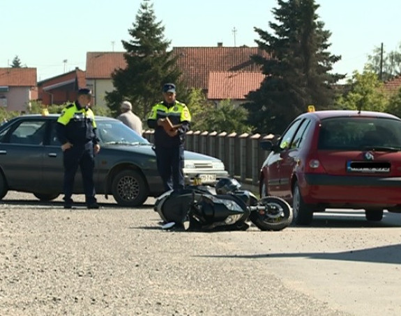 Bijeljina: Povrijeđena djevojka vozila skuter