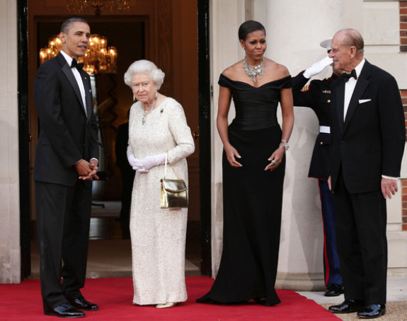 Obama poklonio Elizabeti Drugoj album 