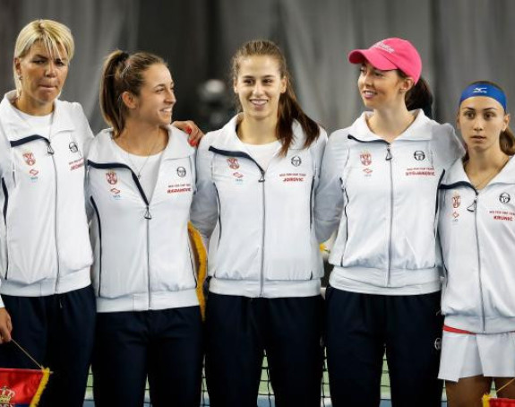 Fed kup: Jorovićeva nemoćna protiv Gavrilove - Srbija gubi 0-2!