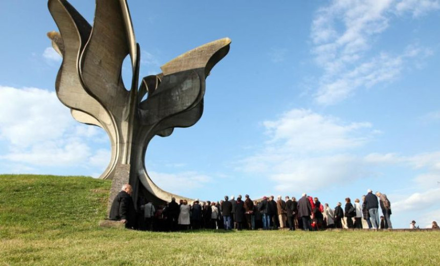 Vijori se zastava 'Za dom spremni'