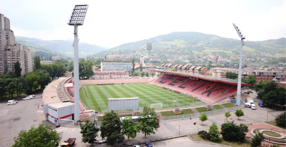 Problemi za Čelik: Platite dug ili ne igrate!