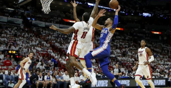 Nije uspio ni Džordan - Simons prvi od Medžika!