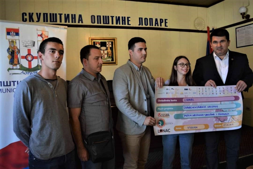 Савић: Пројекти корисни за друштво