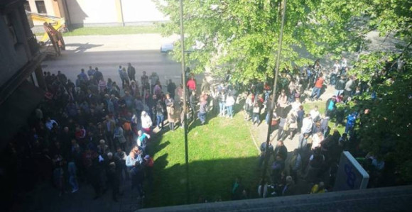 Teslić: Cirkus u režiji SNSD-a