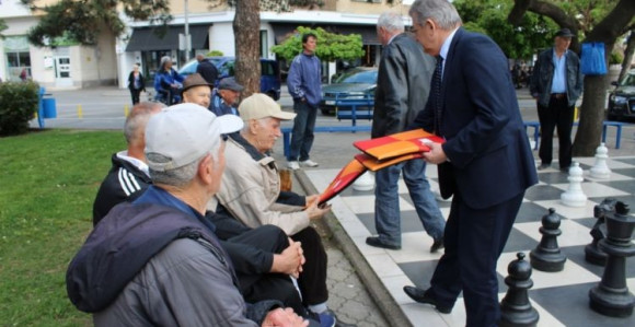 Mićićev poklon penzionerima